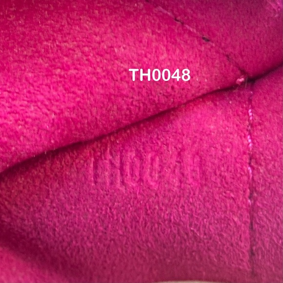 Louis Vuitton Fuchsia Monogram Perforated Musette Bag ~ Excellent Condition - Picture 10 of 13